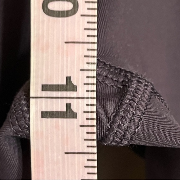 Women’s Queenieke Purple Gray Leggings Size Small With Pockets - Picture 12 of 12